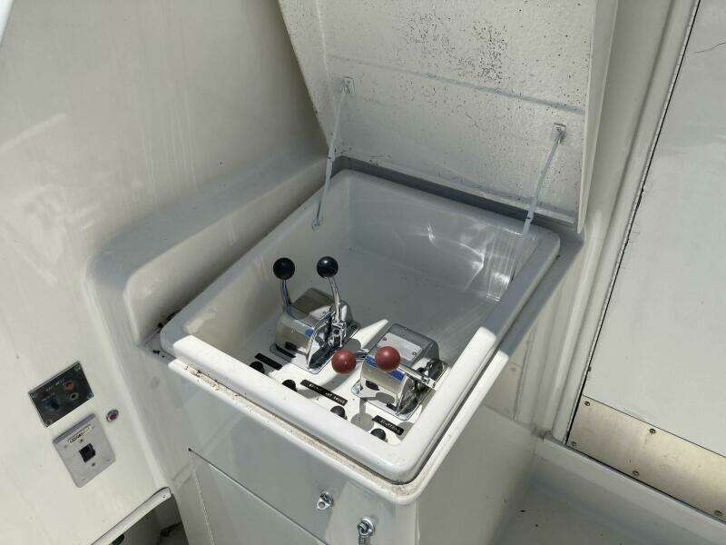 1985 Hatteras Sport Fish