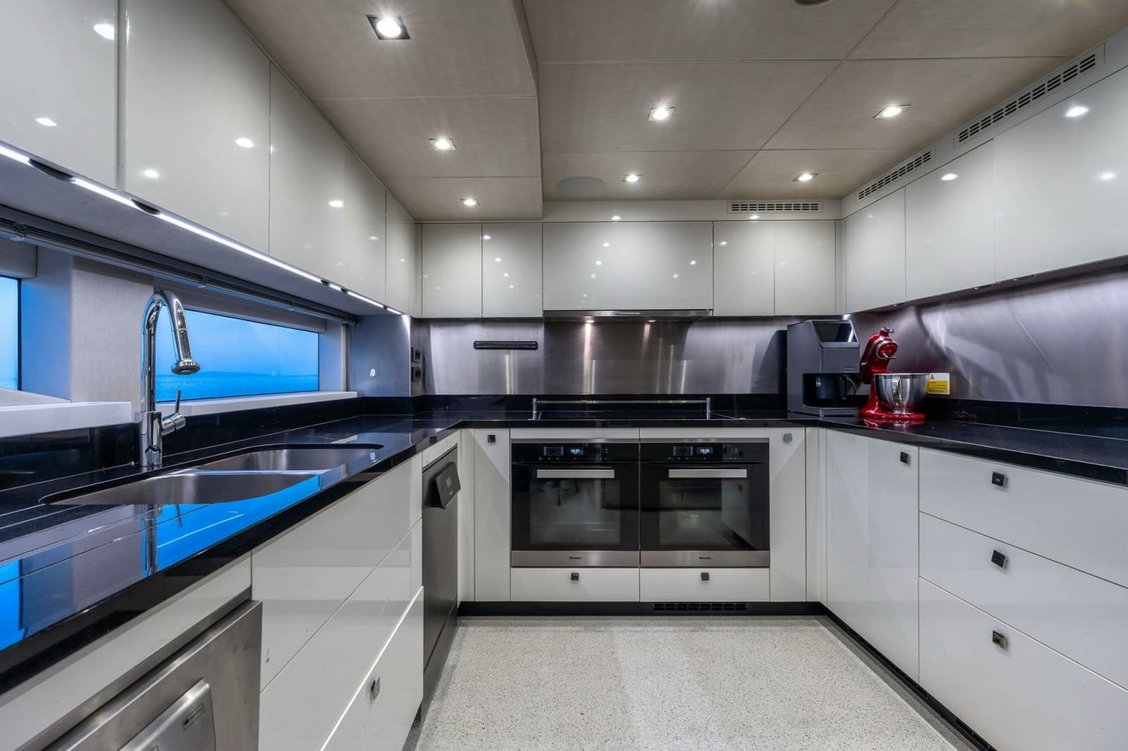 2020 Sunseeker Sunseeker 116 Yacht