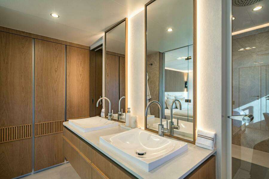 2025 SUNREEF YACHTS Sunreef 100 Power