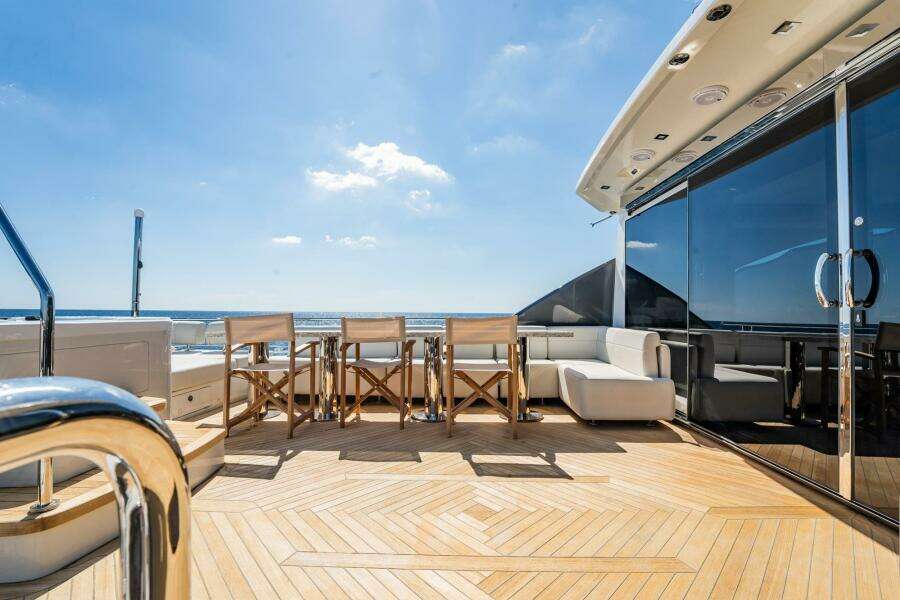 2021 Ocean Alexander 27 Explorer