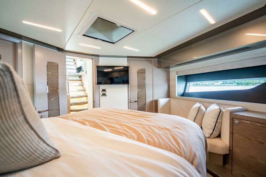 2021 Ocean Alexander 27 Explorer