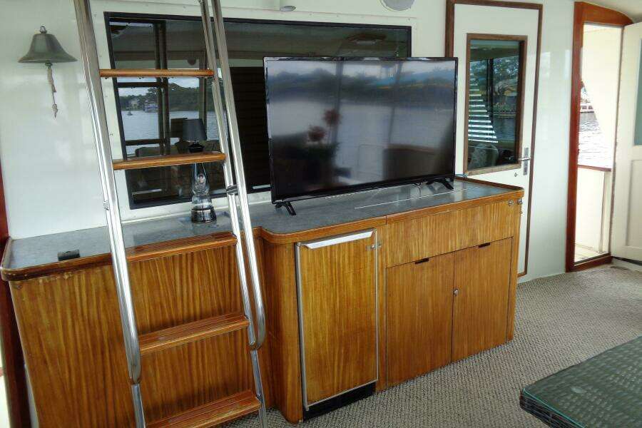 1987 Hatteras 70 Cockpit Motor Yacht