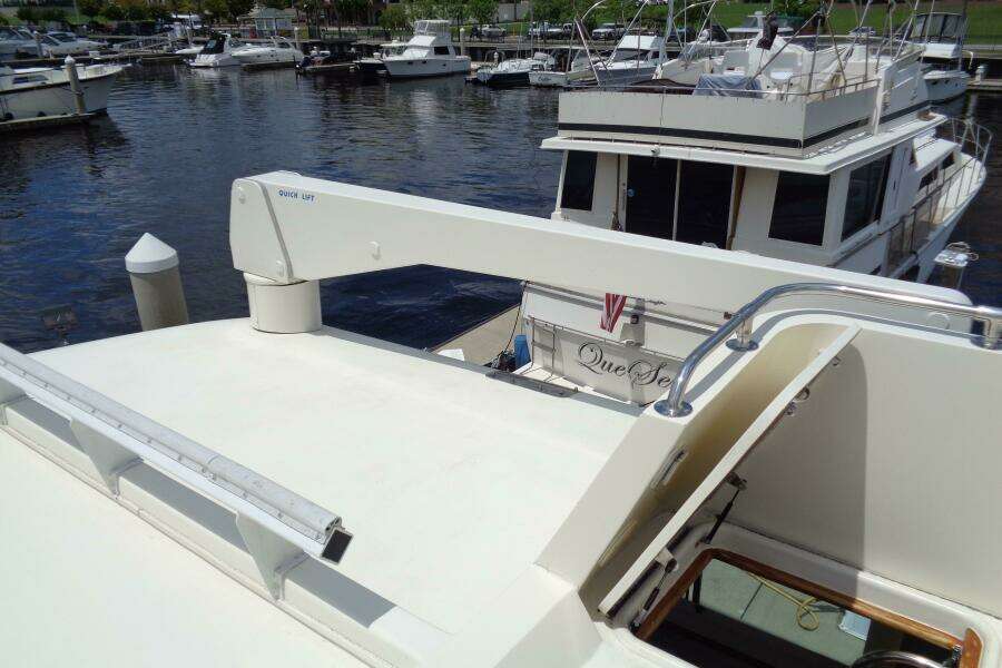 1987 Hatteras 70 Cockpit Motor Yacht