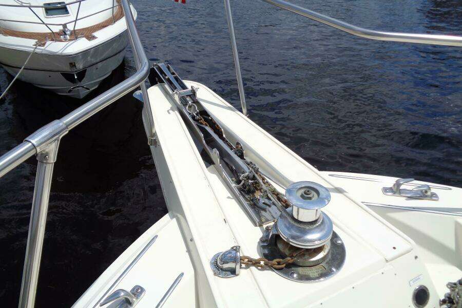 1987 Hatteras 70 Cockpit Motor Yacht