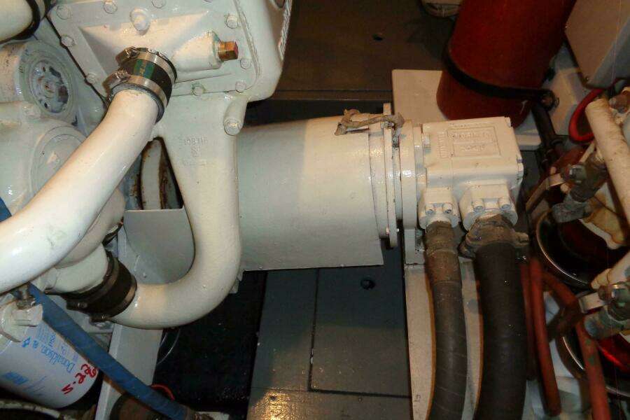 1987 Hatteras 70 Cockpit Motor Yacht