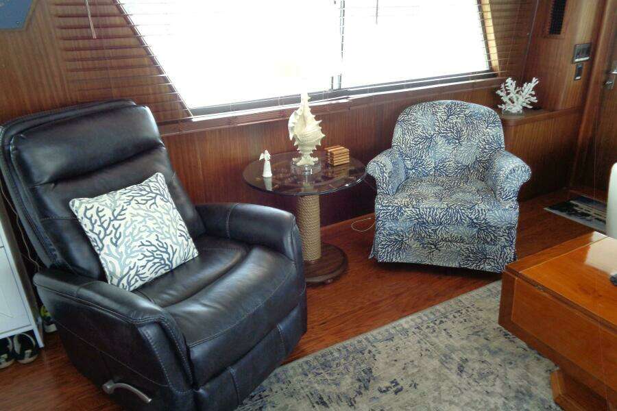1987 Hatteras 70 Cockpit Motor Yacht