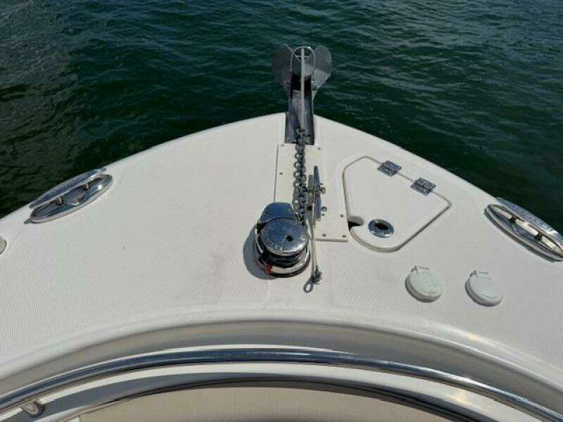 2021 Robalo R242 Center Console