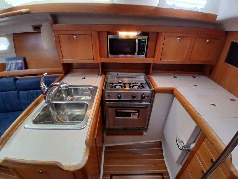 2003 Catalina 350