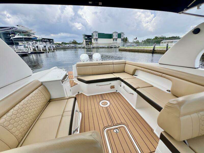 2019 Sea Ray SDX 290 OB