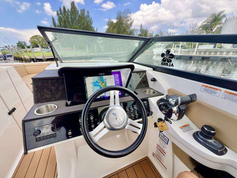 2019 Sea Ray SDX 290 OB