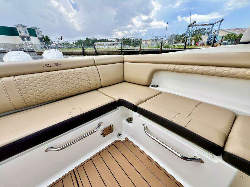 2019 Sea Ray SDX 290 OB