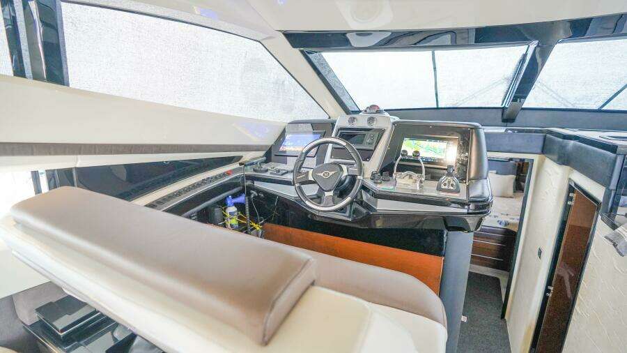 2009 Marquis 500 Sport Bridge