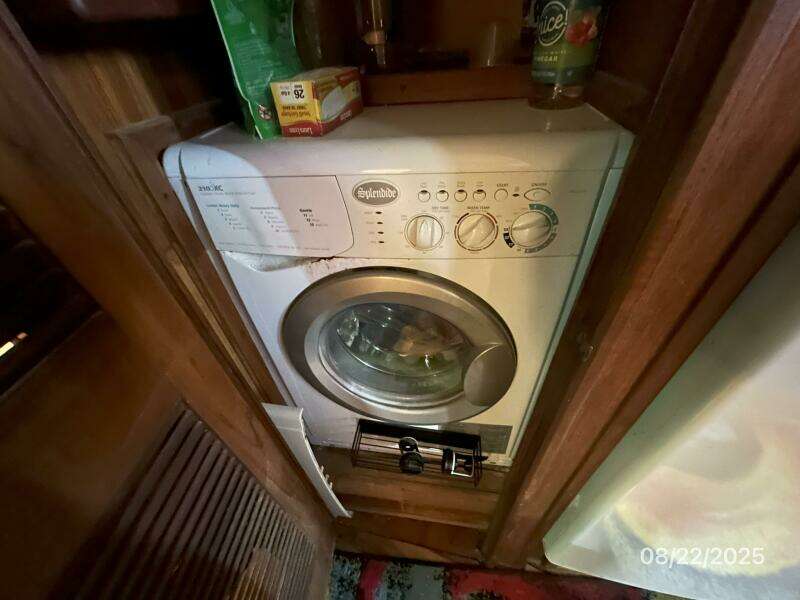 44' Viking washer-dryer