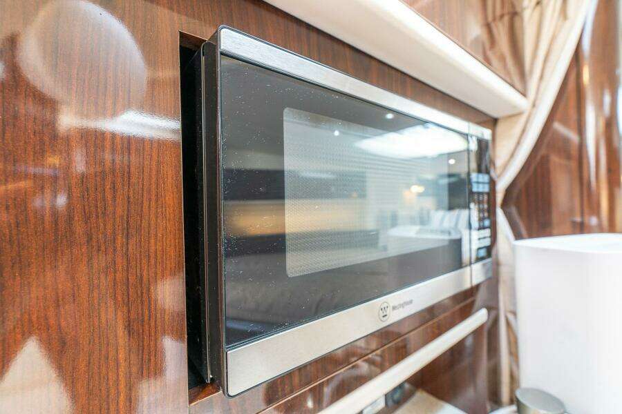 2016 Sea Ray 330 Sundancer