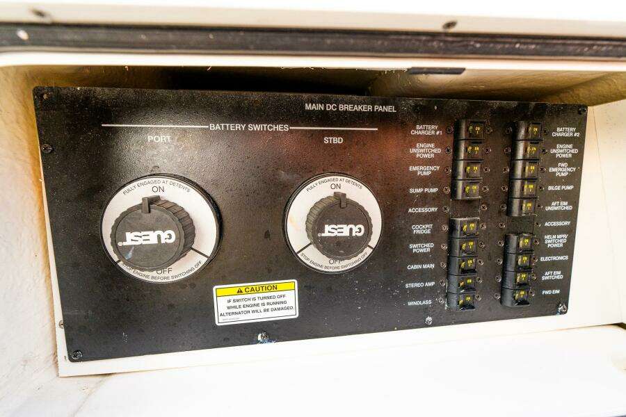 2016 Sea Ray 330 Sundancer