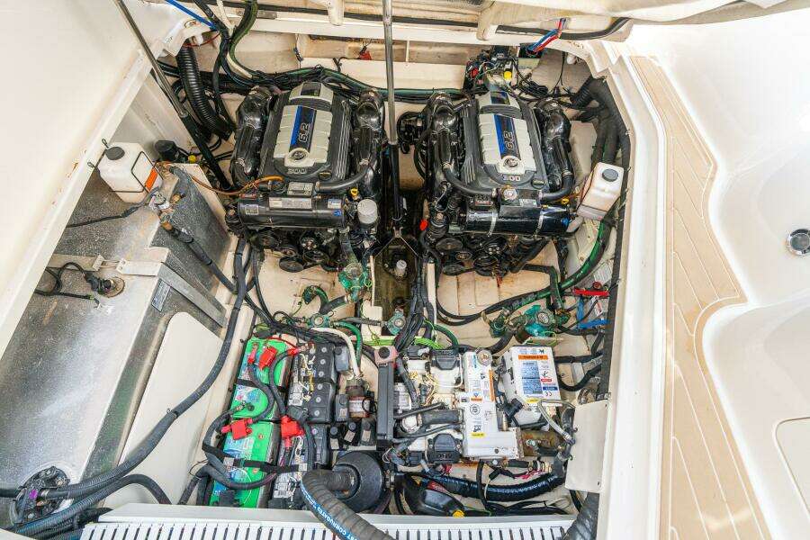 2016 Sea Ray 330 Sundancer