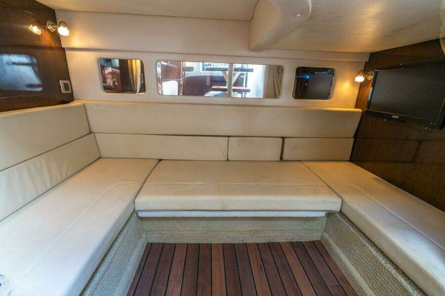 2016 Sea Ray 330 Sundancer