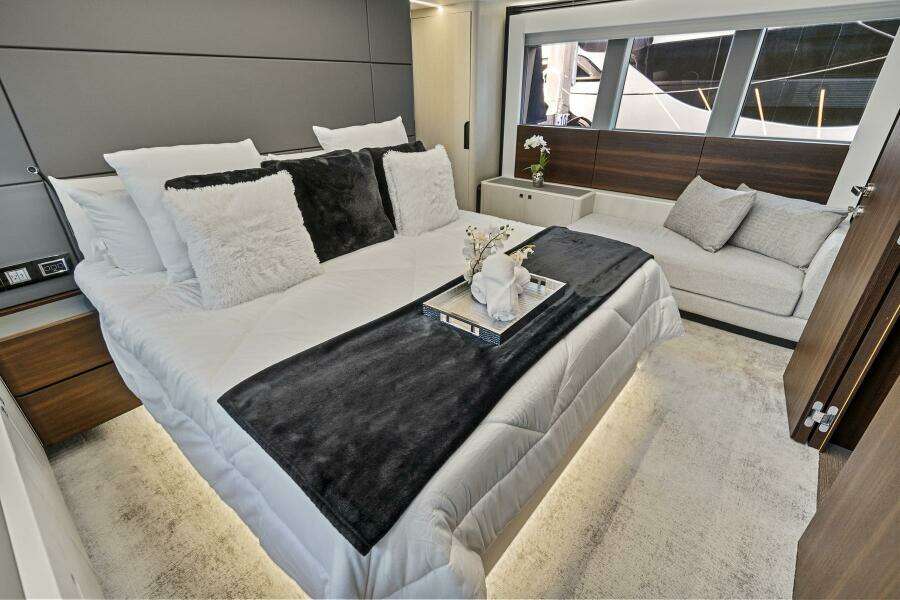 2023 Astondoa 66 Flybridge