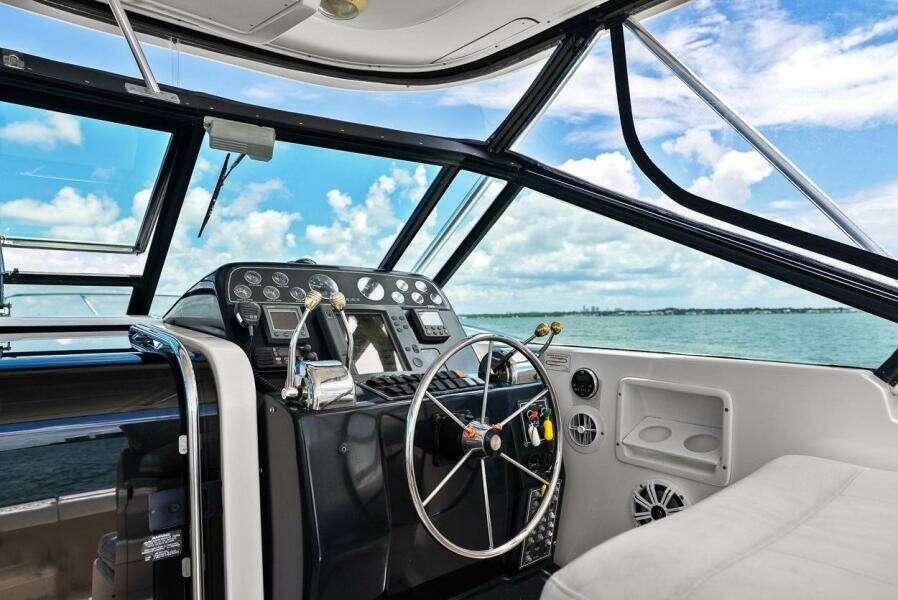 2003 Tiara Yachts 3100 Open LE