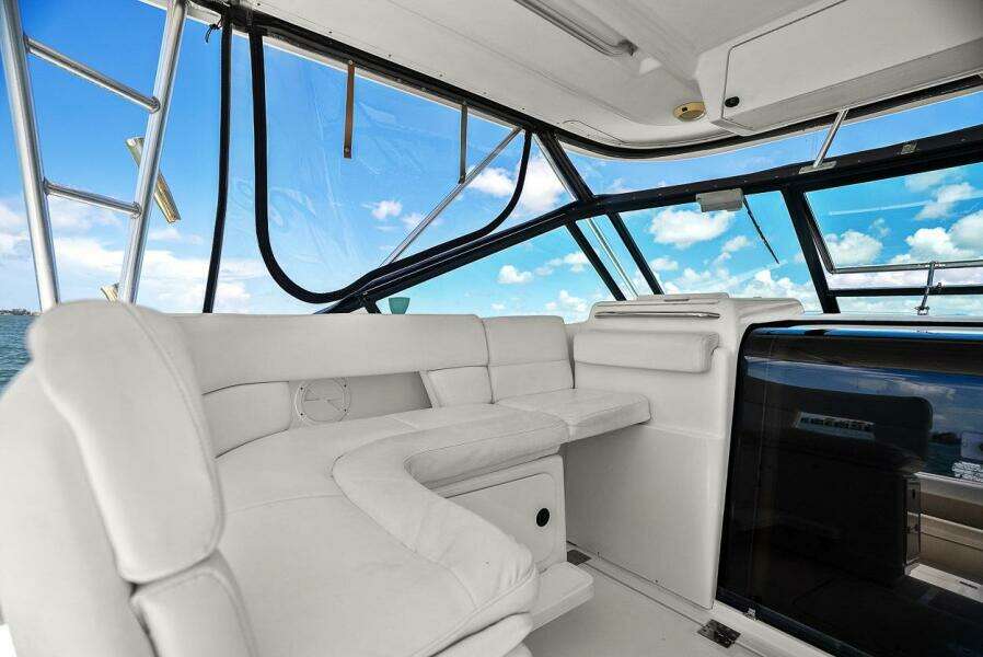 2003 Tiara Yachts 3100 Open LE