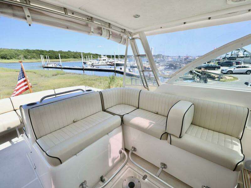 L-Settee Without Table