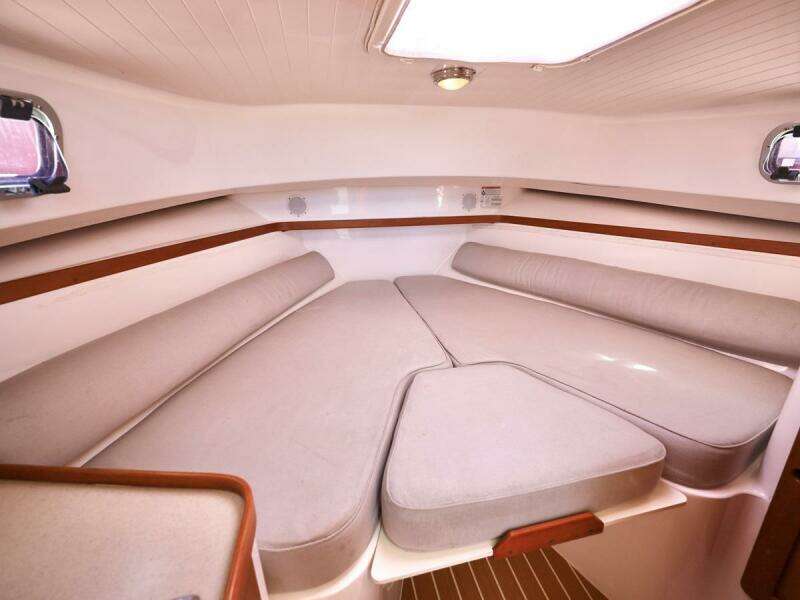 Vee Berth With Filler