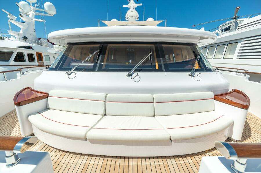 Foredeck Seating