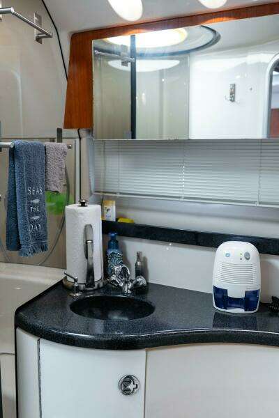 2008 Regal Commodore 4060