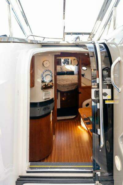 2008 Regal Commodore 4060