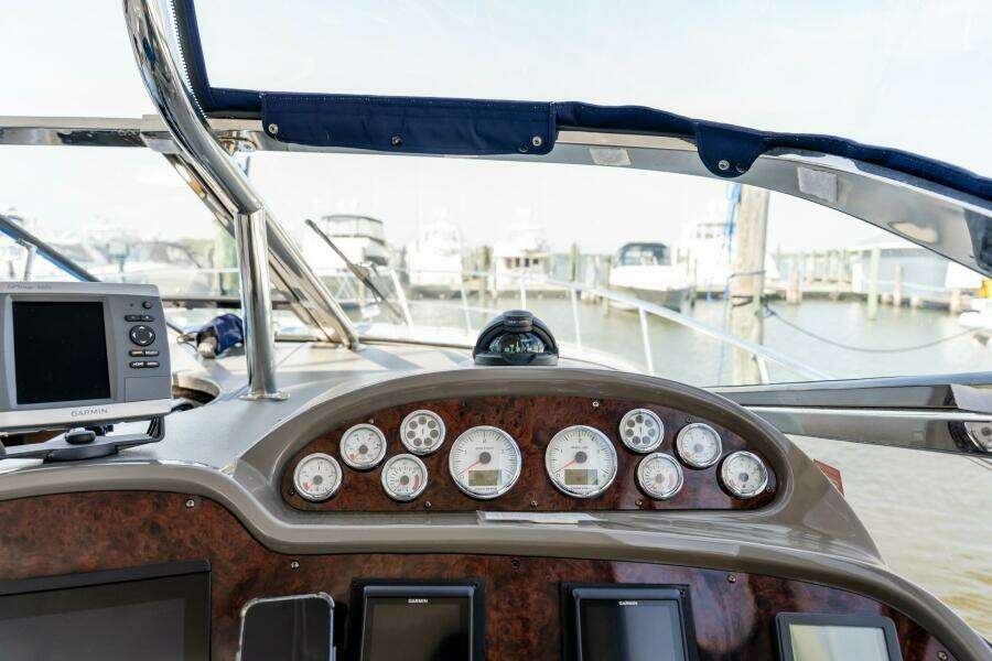 2008 Regal Commodore 4060