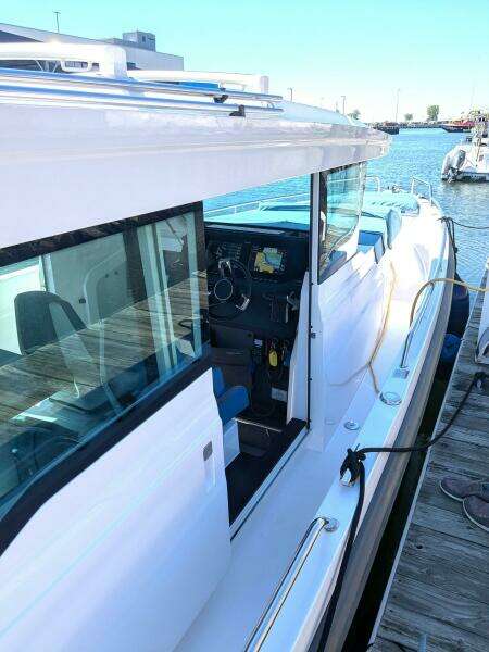 2024 Axopar 37 Cross Cabin with Bench Seat, V10s