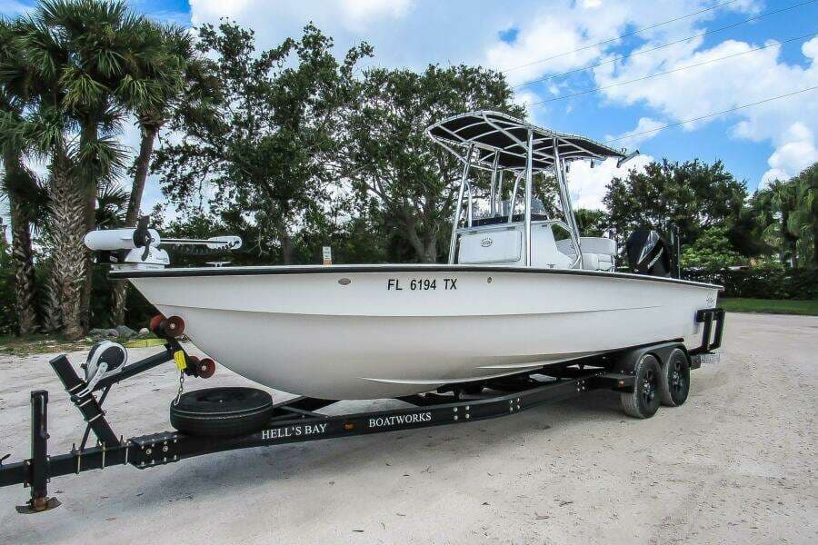 2020 Hell's Bay Boatworks 25 Estero