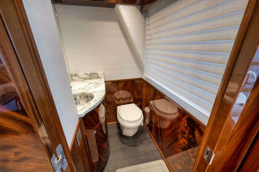 2025 Viking 90 Convertible- NIKKI BELLA- Salon Day Head