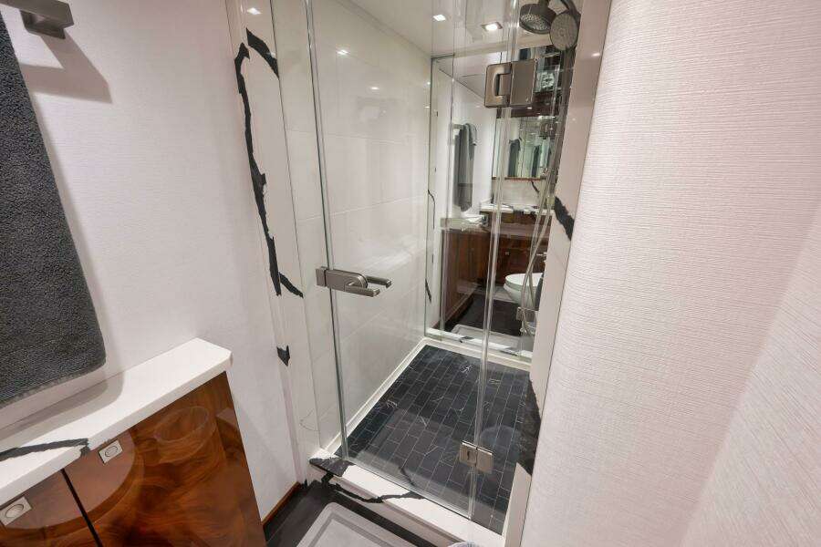 2025 Viking 90 Convertible- NIKKI BELLA- Master Stateroom Head