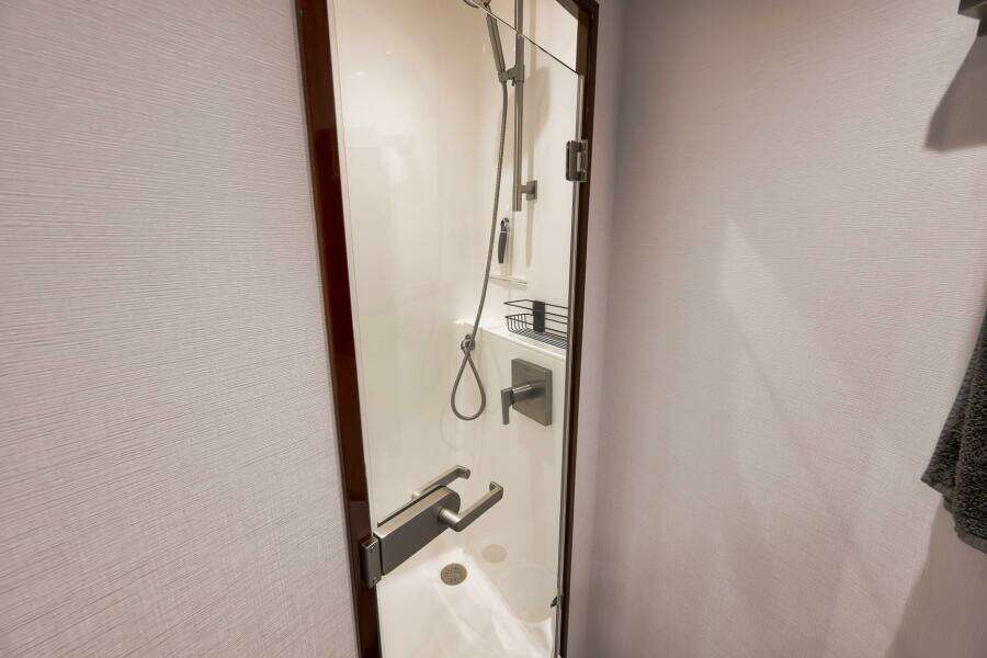 2025 Viking 90 Convertible- NIKKI BELLA- Forward Stateroom Head