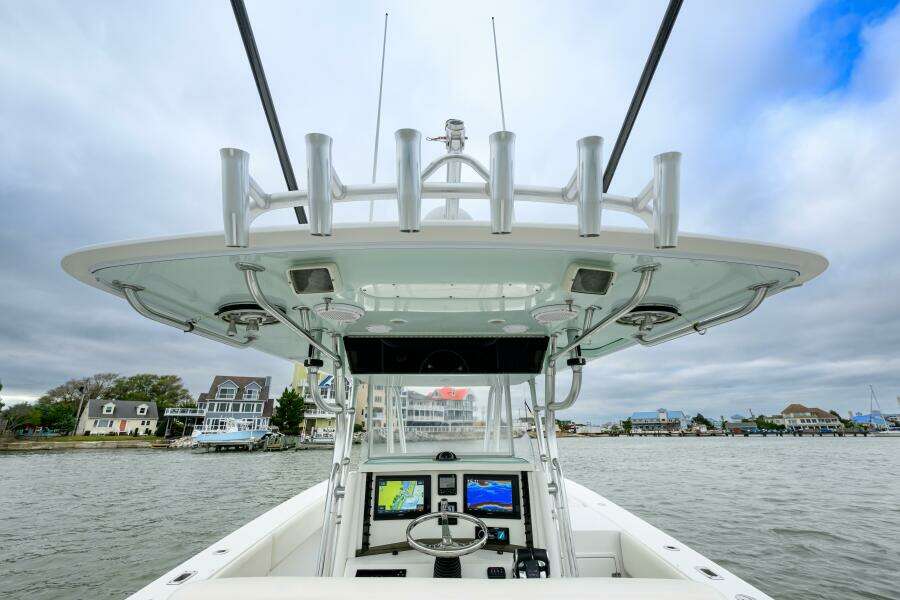 2008 Venture 39 Cuddy