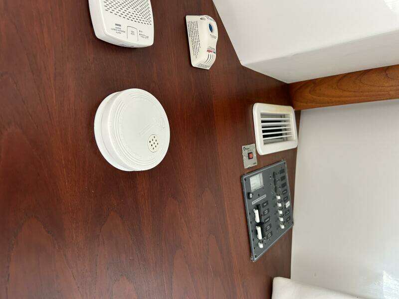 2008 Venture 39 Cuddy