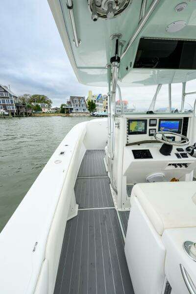 2008 Venture 39 Cuddy