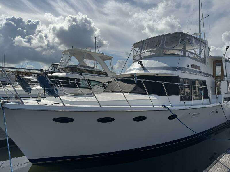 1990 Marine Trader Tradewinds