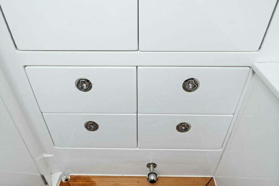 2020 Intrepid 400 CC - Cabin Storage