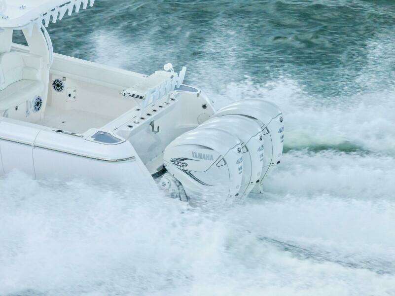 2020 Intrepid 400 CC - Profile