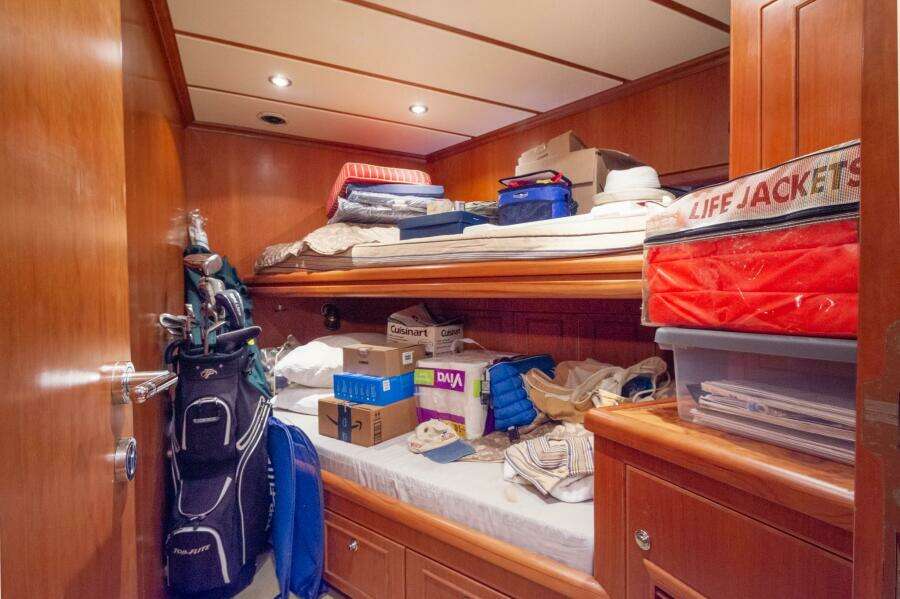 2000 Hargrave Skylounge