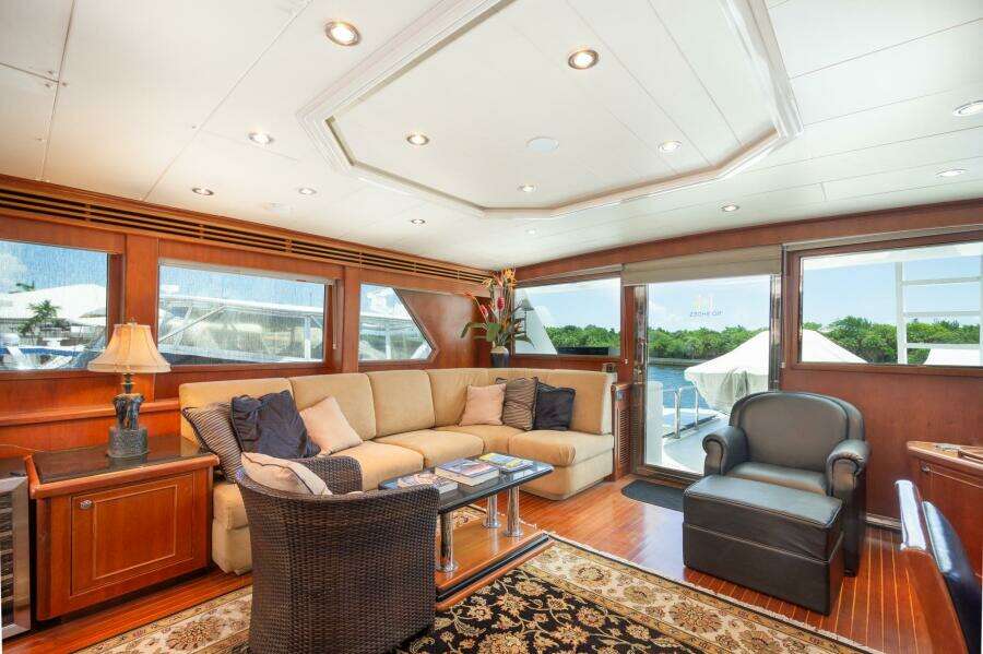 2000 Hargrave Skylounge