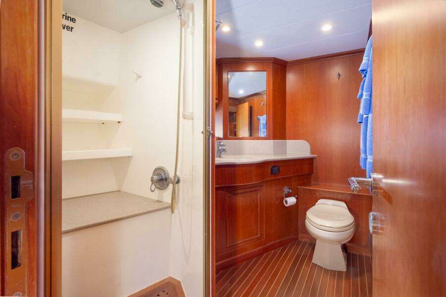 2000 Hargrave Skylounge