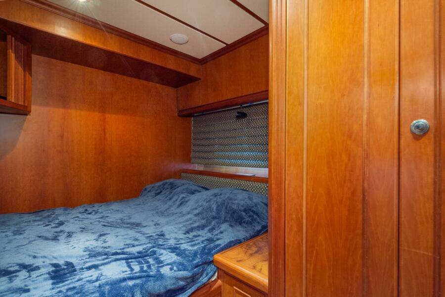 2000 Hargrave Skylounge