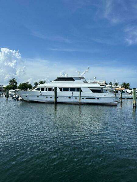 2000 Hargrave Skylounge