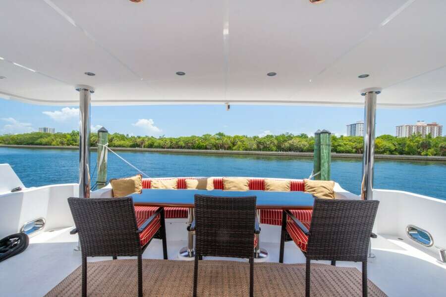 2000 Hargrave Skylounge