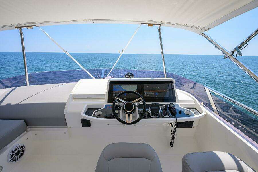 Princess F49 Chill- Flybridge