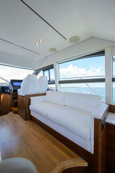 Princess F49 Chill- Salon