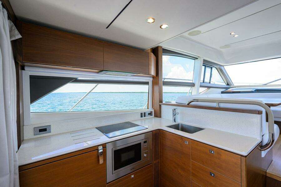 Princess F49 Chill- Galley/Salon